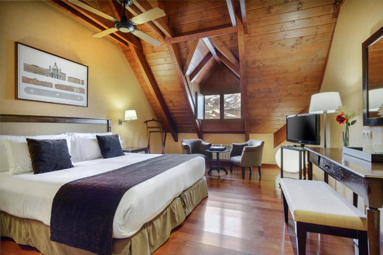 Hotel Saliecho ฟอร์มีกัล ภายนอก รูปภาพ