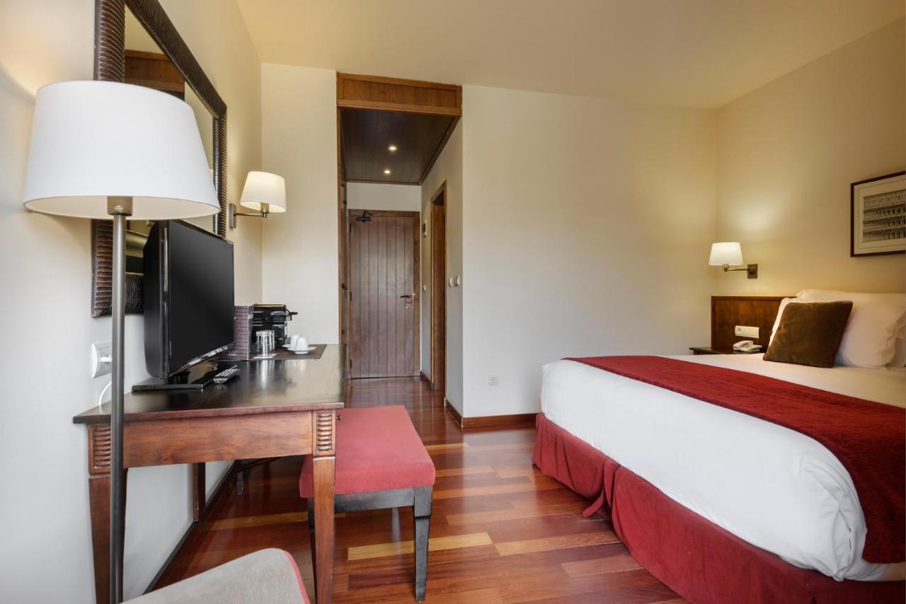 Hotel Saliecho ฟอร์มีกัล ภายนอก รูปภาพ